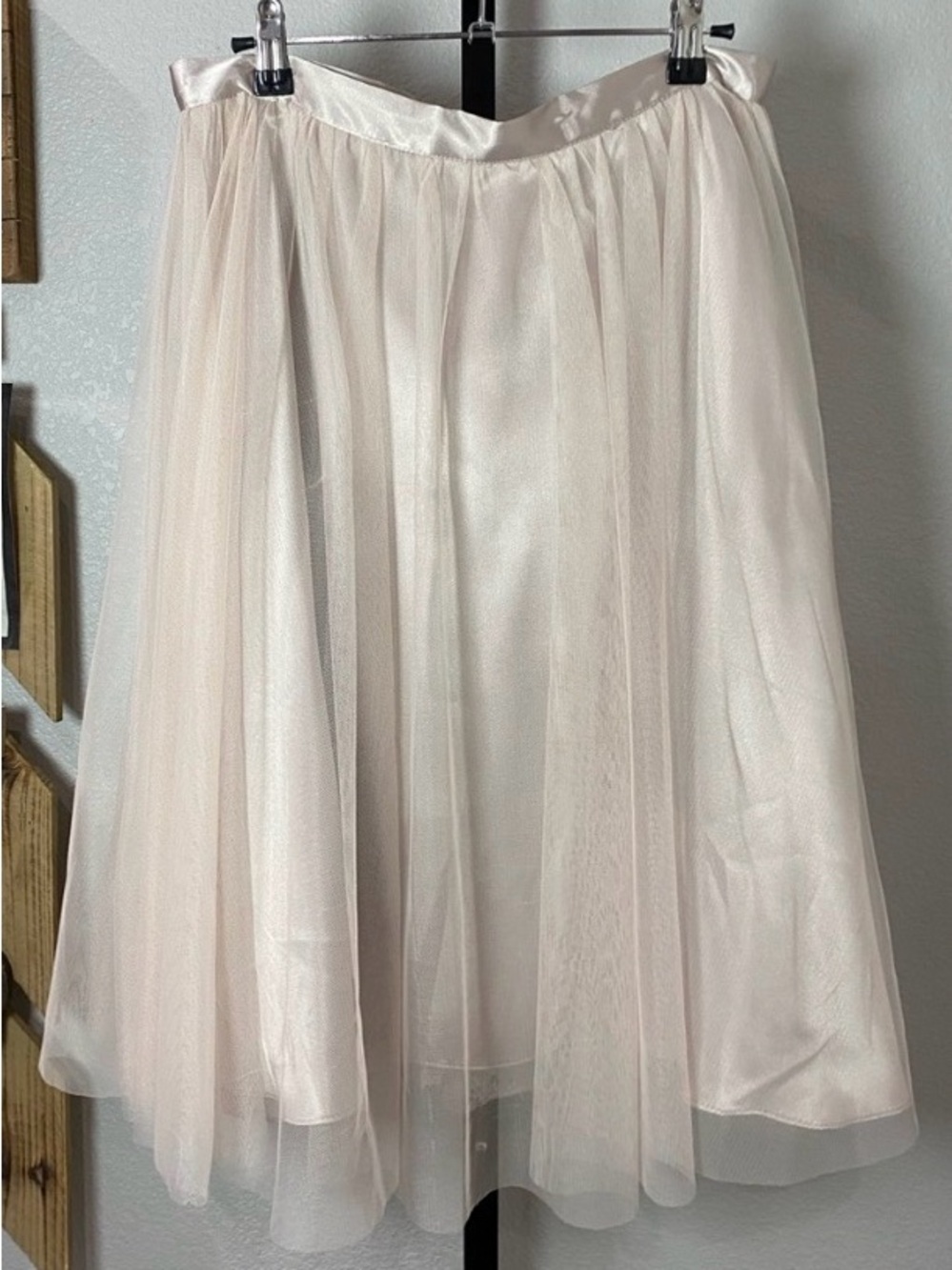 Blu Sage Cream Tulle Midi Skirt with Satin Waistband w 15 L26